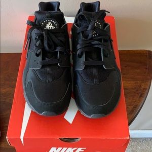 Nike Women’s Black Huarache